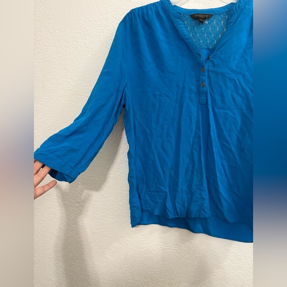 Kenneth Cole Blouse Women M Small Blue V-Neck Button Long Sleeve Pockets Casual - Picture 3 of 6